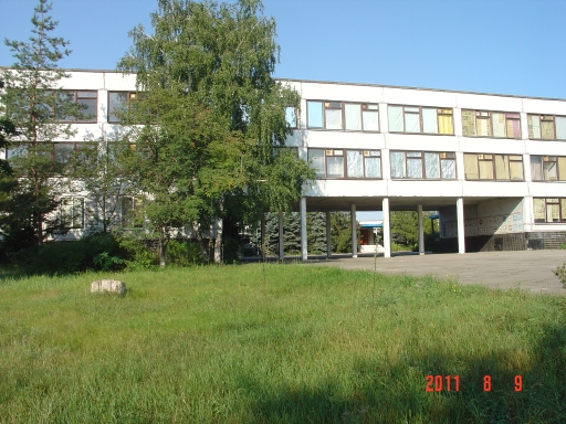 Школа в поселке Введенка